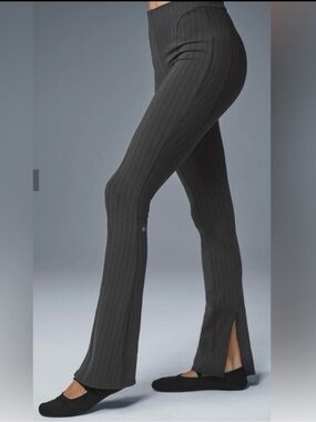ALO Yoga High waist pinstriped zip it flare leggings